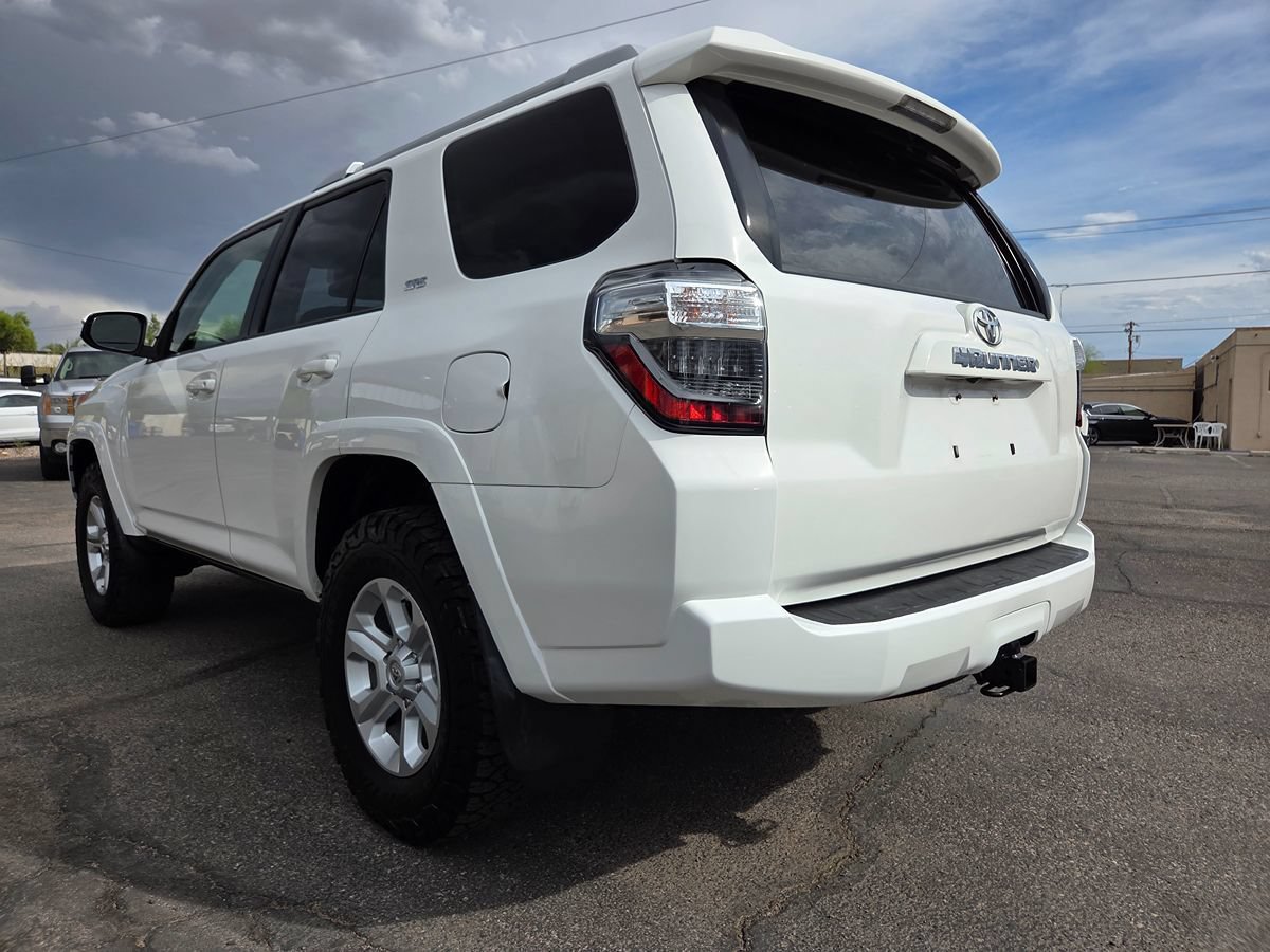 Used 2018 Toyota 4Runner SR5 AWD/4WD image 16