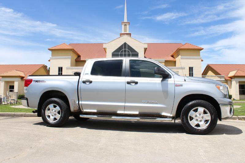 Used 2012 Toyota Tundra 4x4 CrewMax w/ TRD Off-Road Pkg image 3