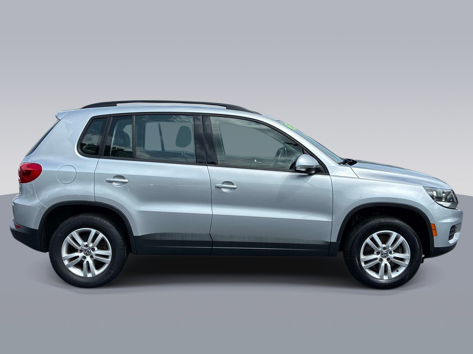 Used 2017 Volkswagen Tiguan S AWD/4WD image 8