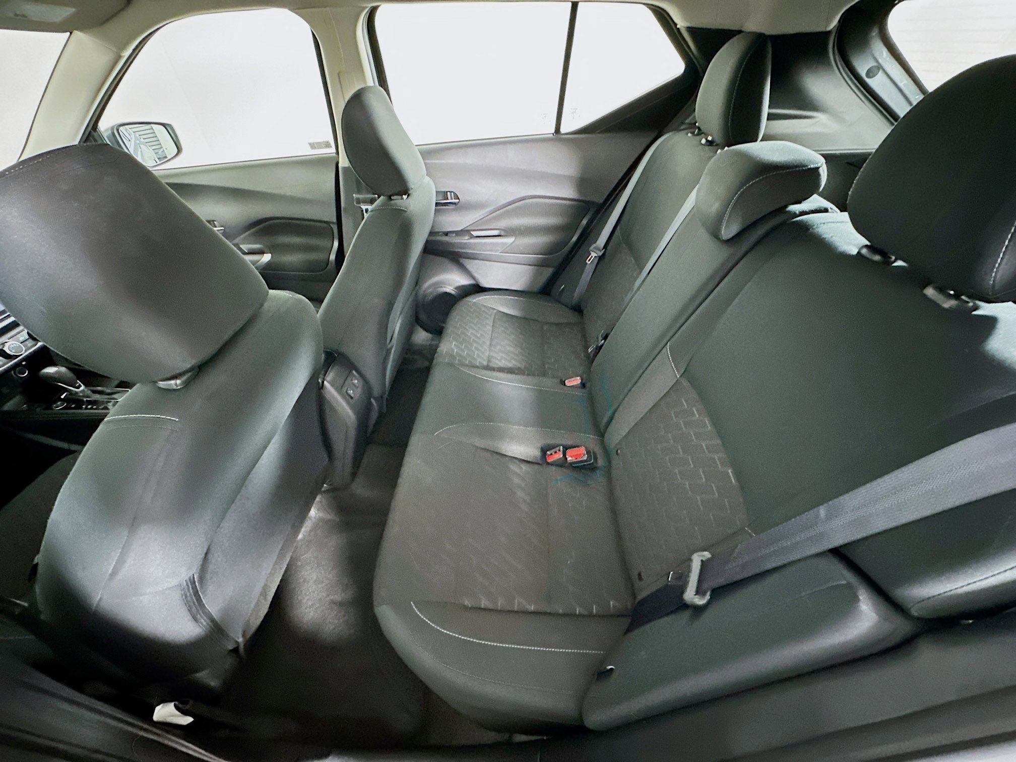 Used 2023 Nissan Kicks SV image 24