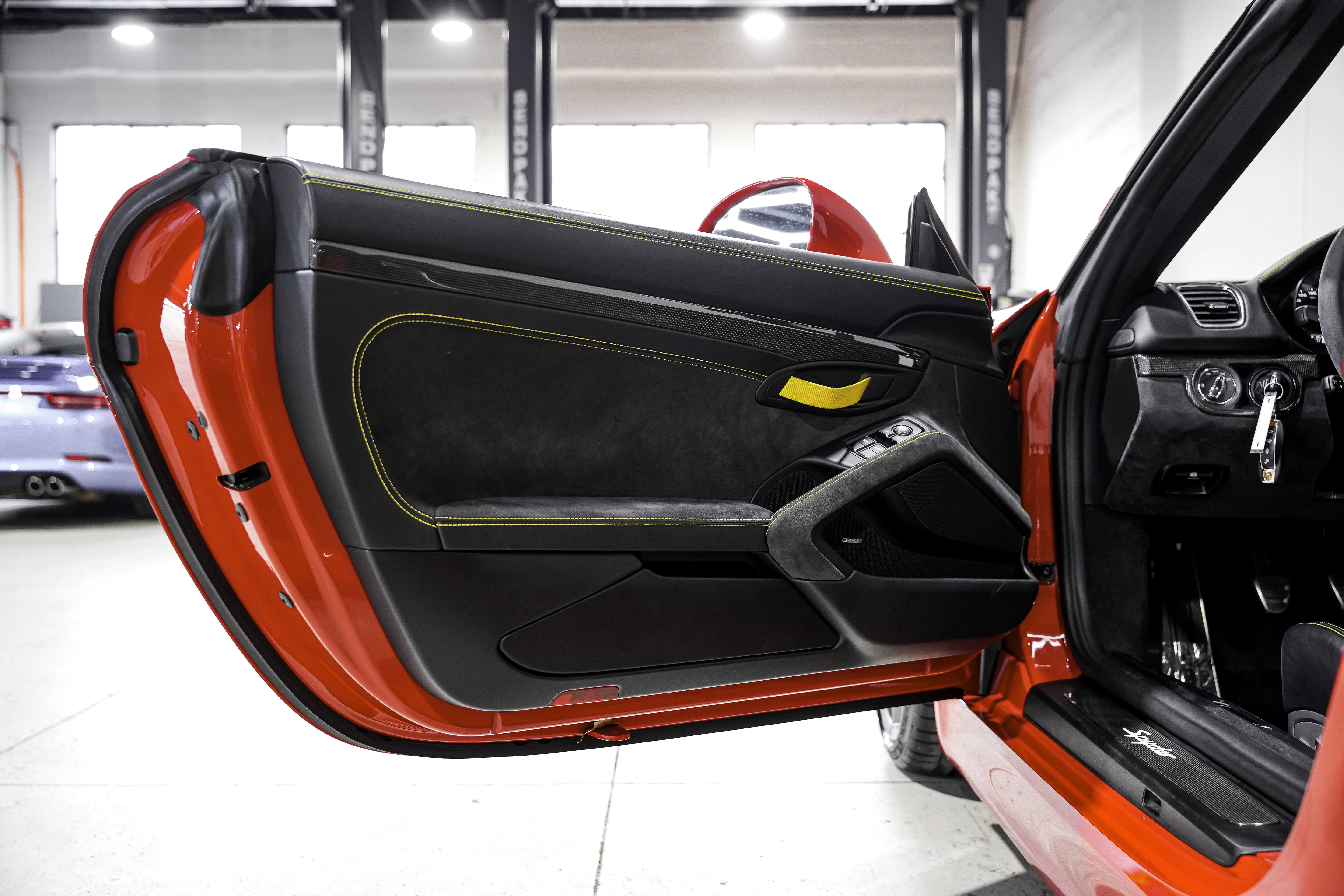 Used 2016 Porsche Boxster Spyder image 23