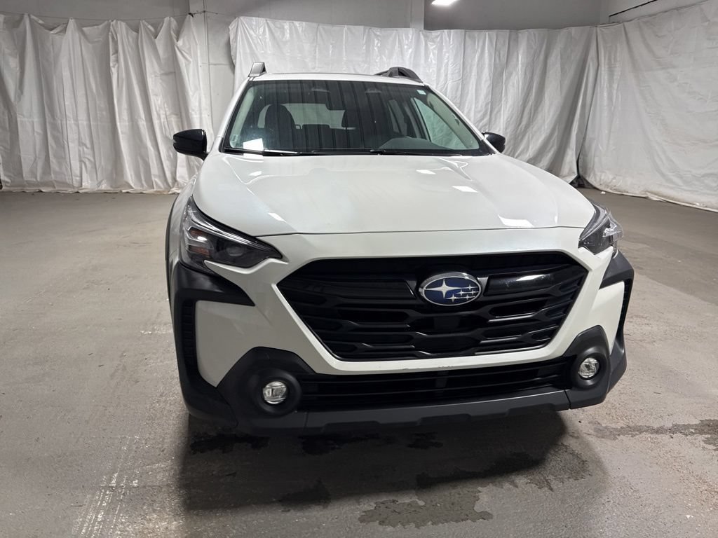 Used 2025 Subaru Outback Onyx Edition AWD/4WD image 2