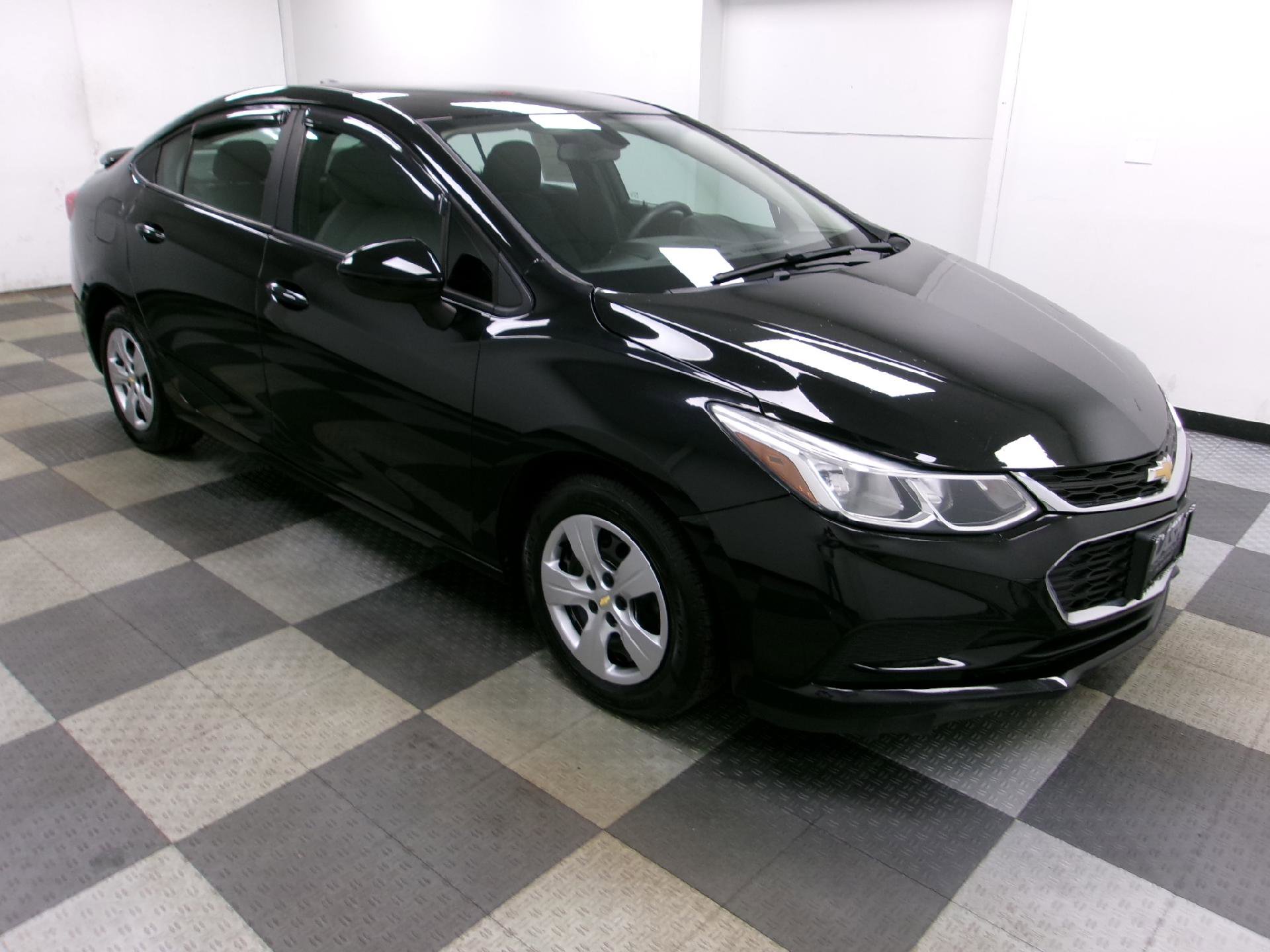 Used 2018 Chevrolet Cruze LS image 13