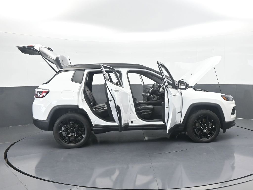 Used 2023 Jeep Compass Altitude image 71