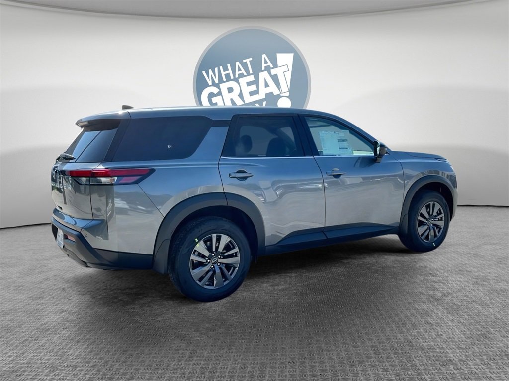 Certified 2025 Nissan Pathfinder S image 6