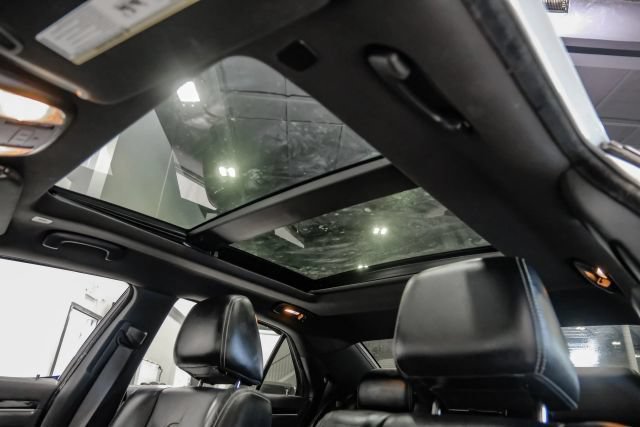 Used 2022 Chrysler 300 S w/ Comfort Group RWD image 6
