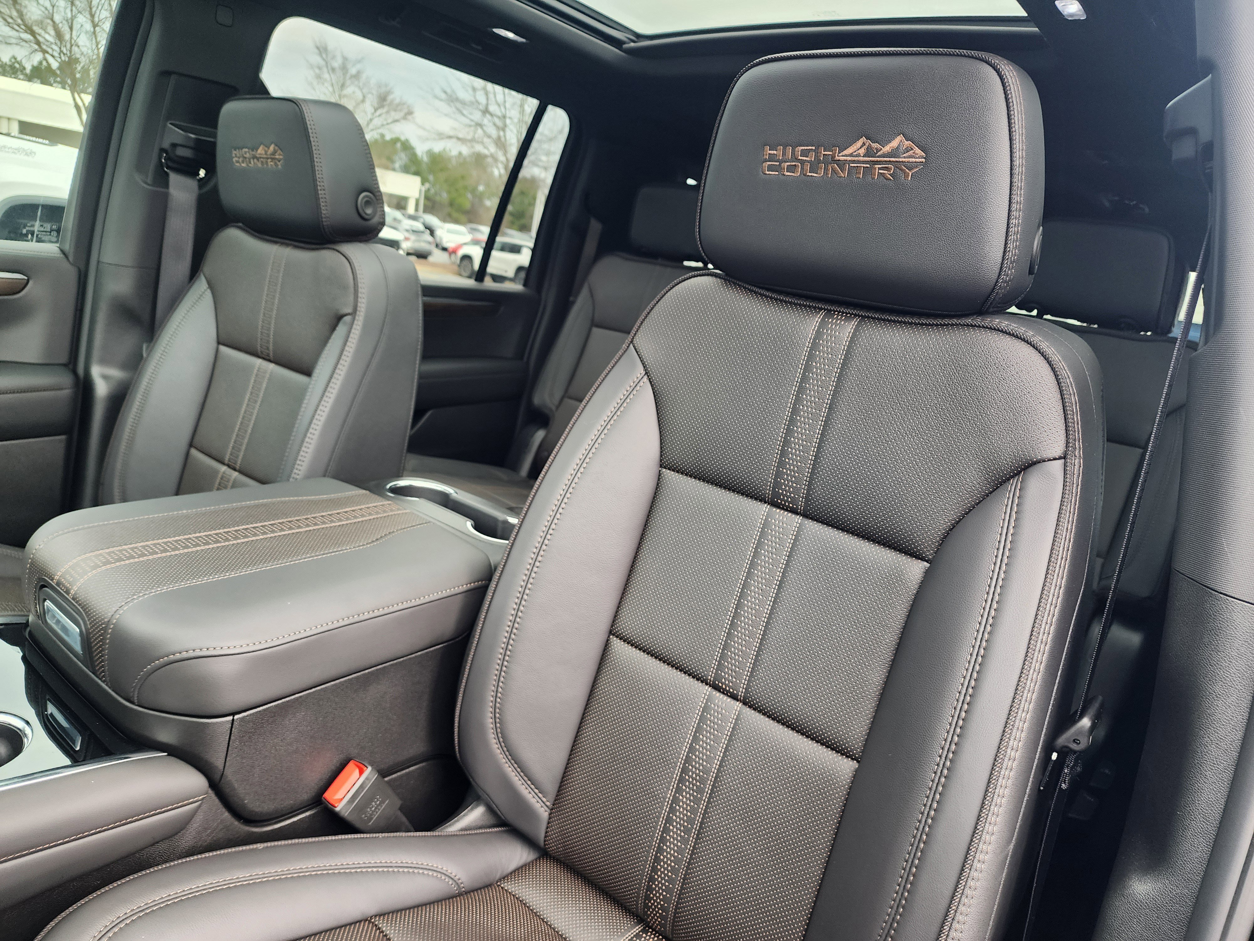 Used 2026 Chevrolet Suburban High Country image 22