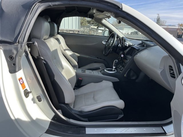 Used 2004 Nissan 350Z Touring image 27