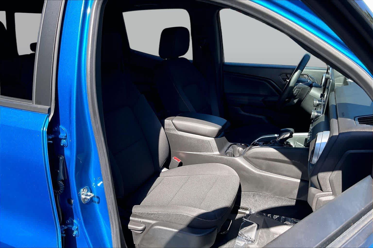 Used 2023 Chevrolet Colorado LT w/ LT Convenience Package RWD image 8
