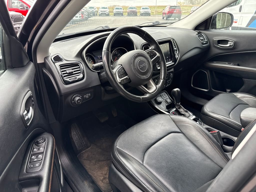 Used 2020 Jeep Compass Limited AWD/4WD image 3