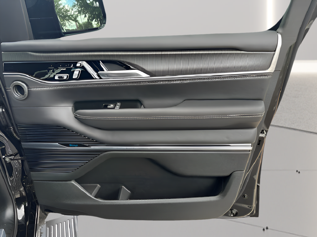 New 2026 Jeep Grand Wagoneer L Summit AWD/4WD image 33