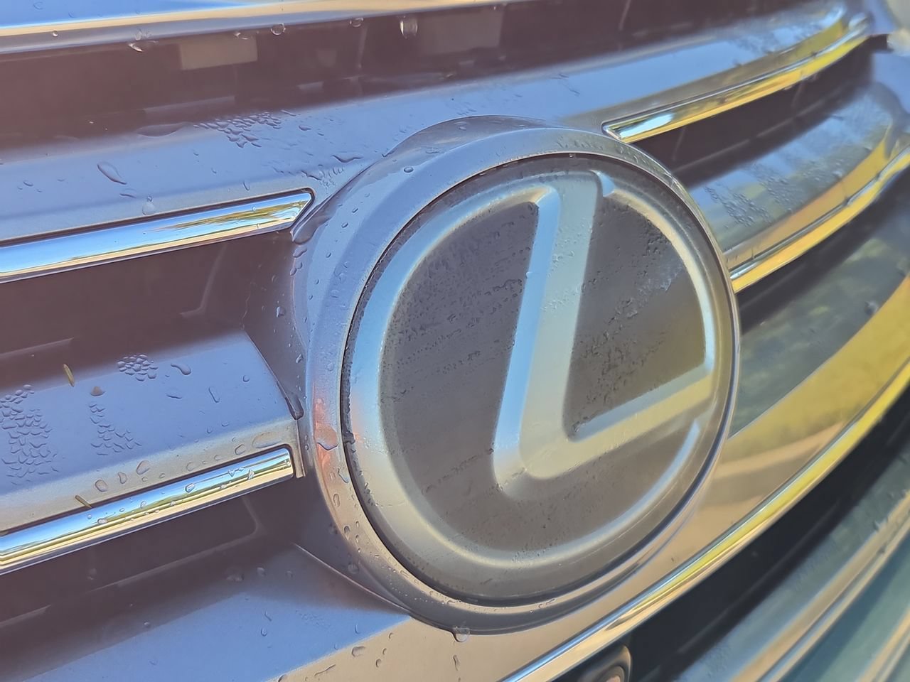 Used 2017 Lexus LX 570 4WD w/ Luxury Package image 32