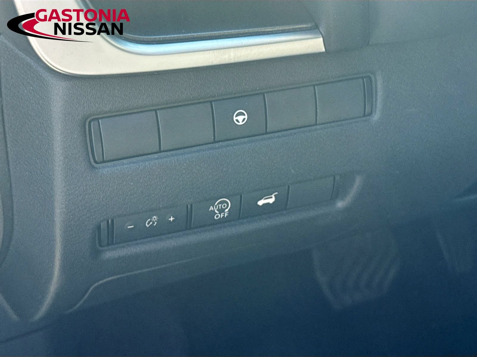 Used 2024 Nissan Rogue SV AWD/4WD image 13