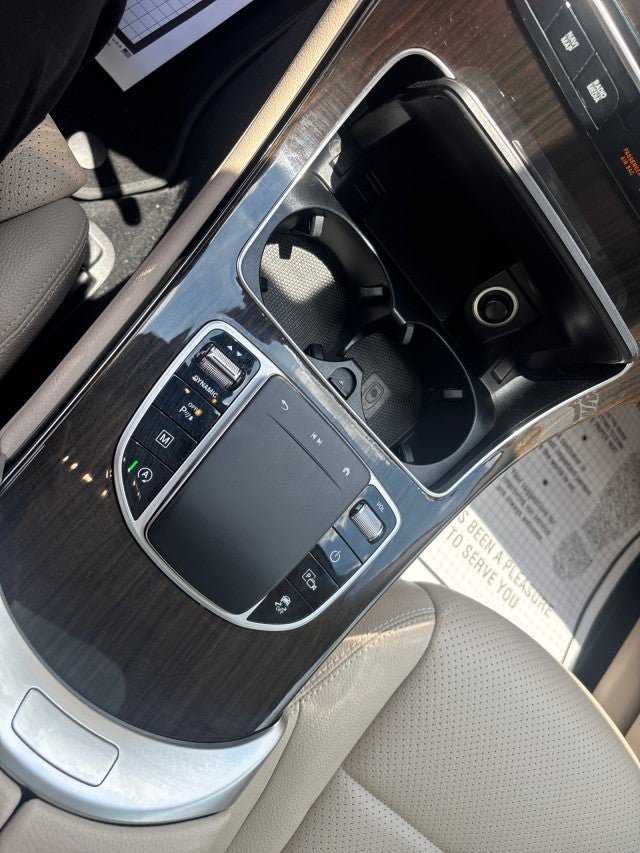 Used 2021 Mercedes-Benz GLC 300 4MATIC image 25