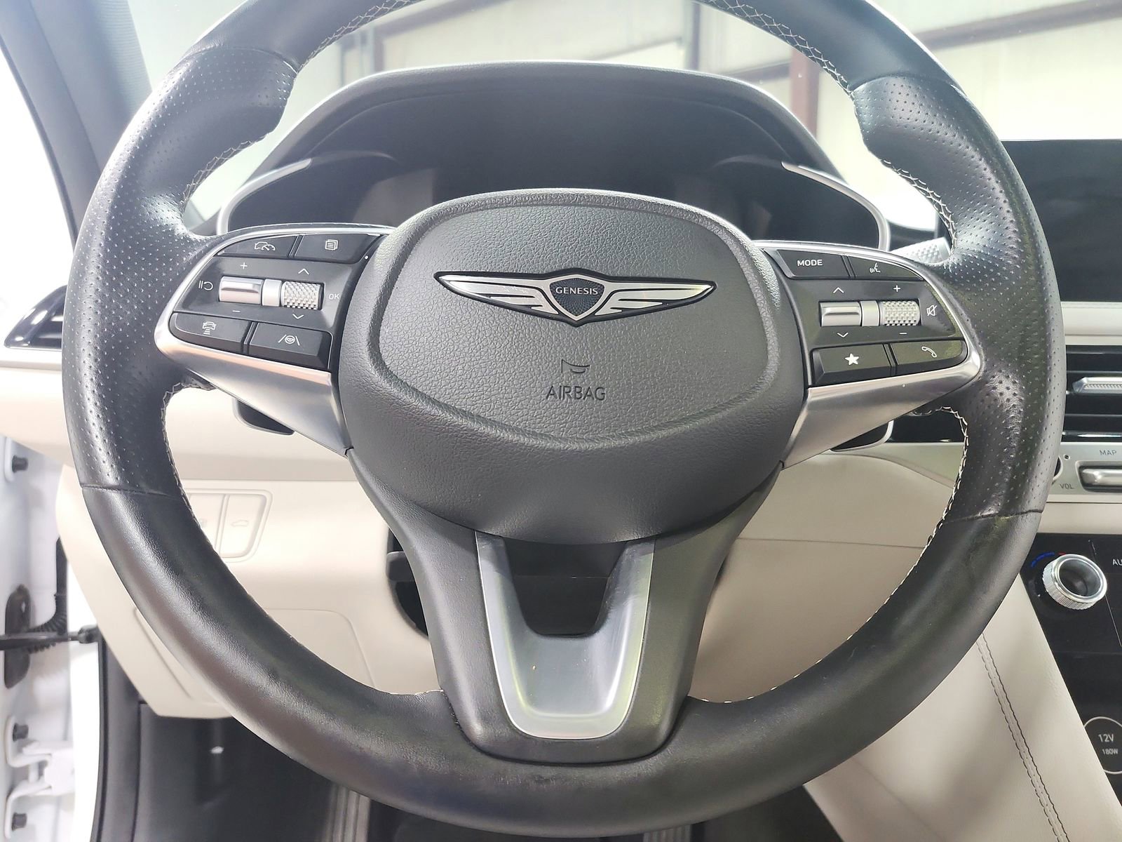 Used 2025 Genesis G70 2.5T RWD image 23