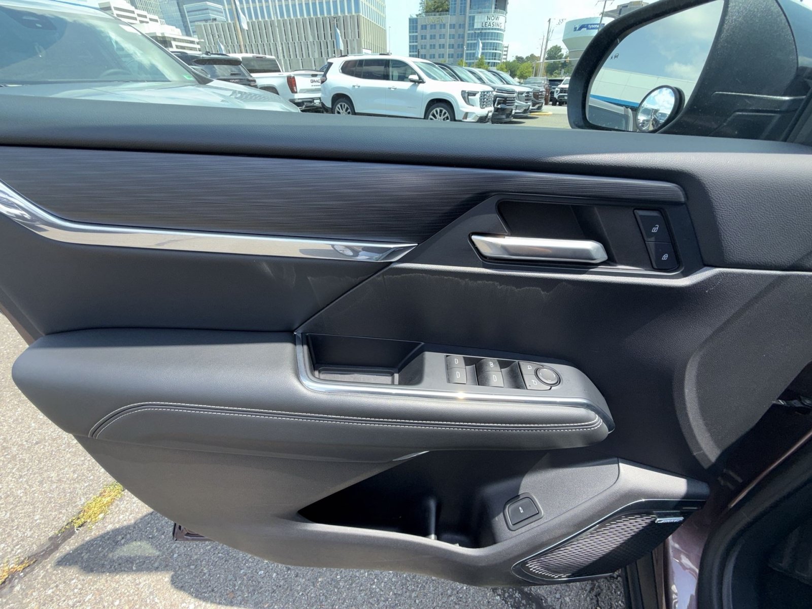 Used 2024 GMC Acadia Elevation FWD image 15