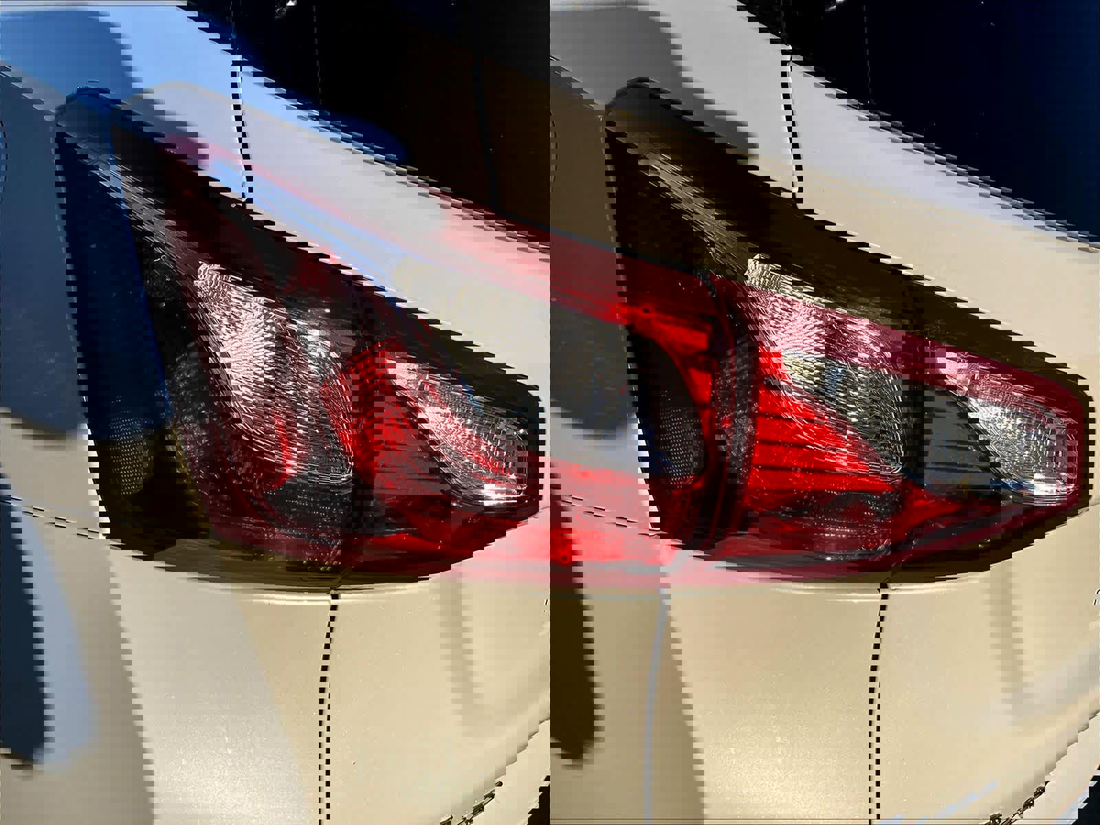 Used 2020 Chevrolet Equinox LT image 32