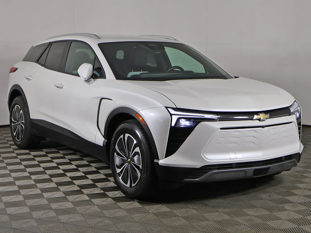 Used 2024 Chevrolet Blazer EV LT AWD/4WD image 2