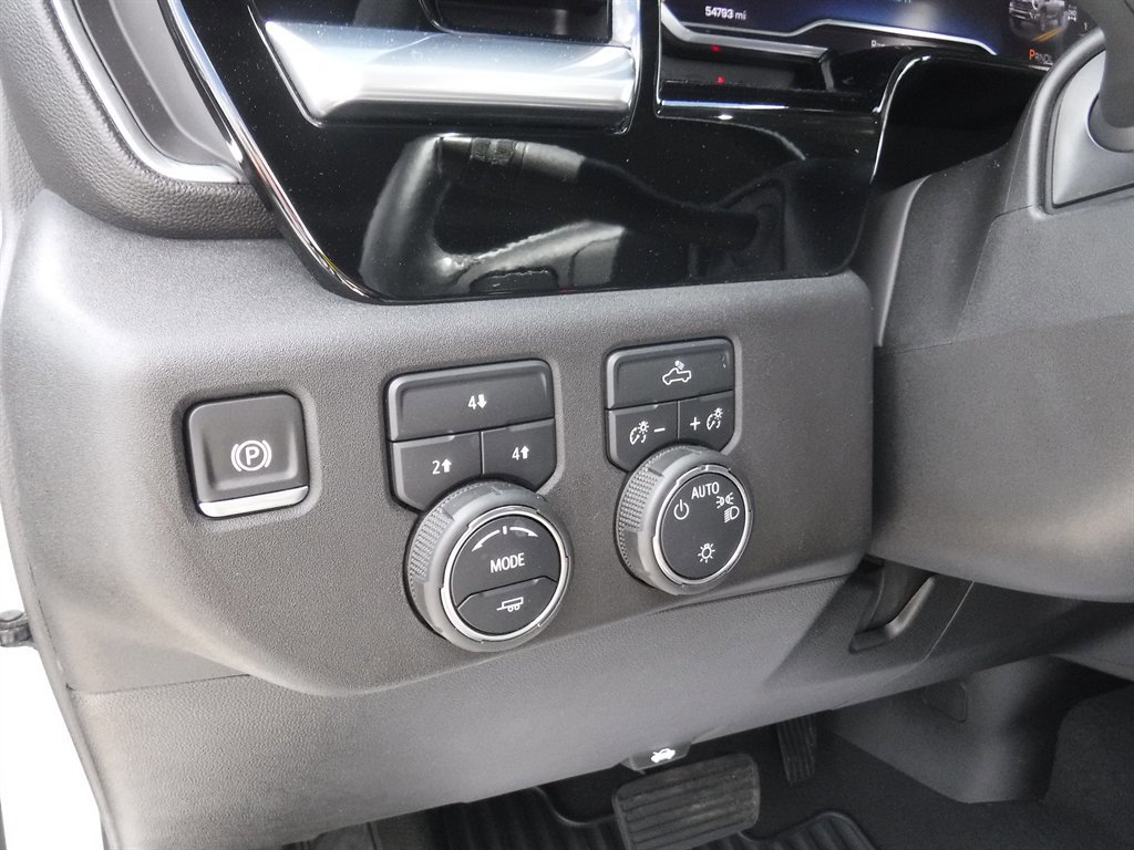 Used 2024 Chevrolet Silverado 2500 LT AWD/4WD image 15