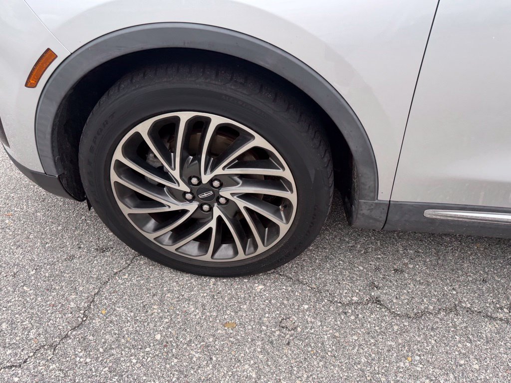 Used 2019 Lincoln Nautilus Reserve FWD image 8