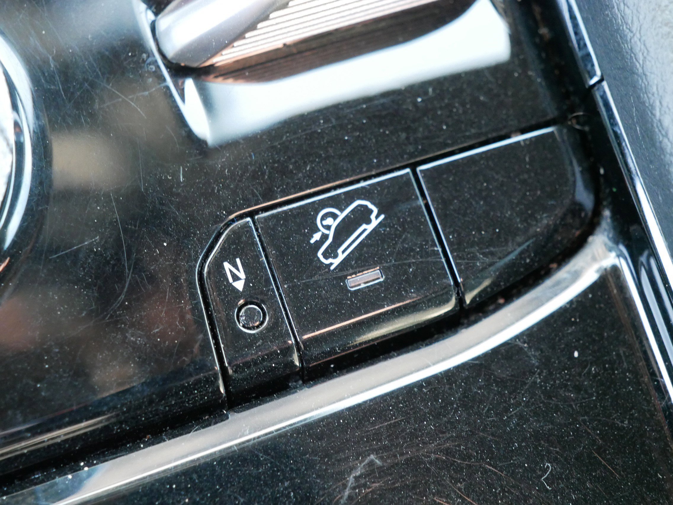 Used 2024 Jeep Grand Cherokee L Overland w/ Advanced Protech Group III AWD/4WD image 32