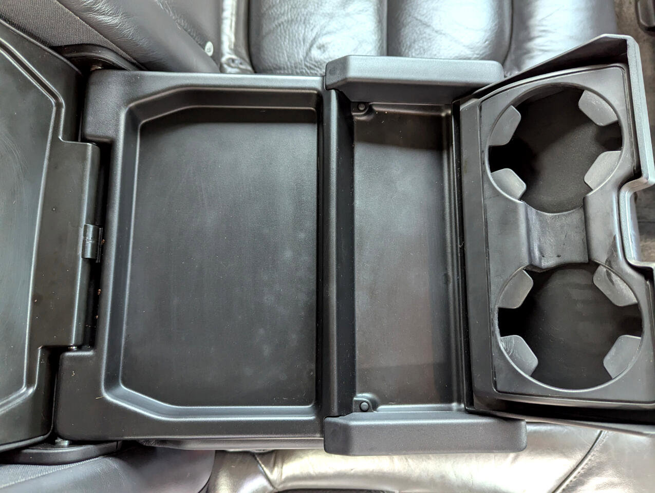 Used 2010 Volvo XC70 3.2 image 47