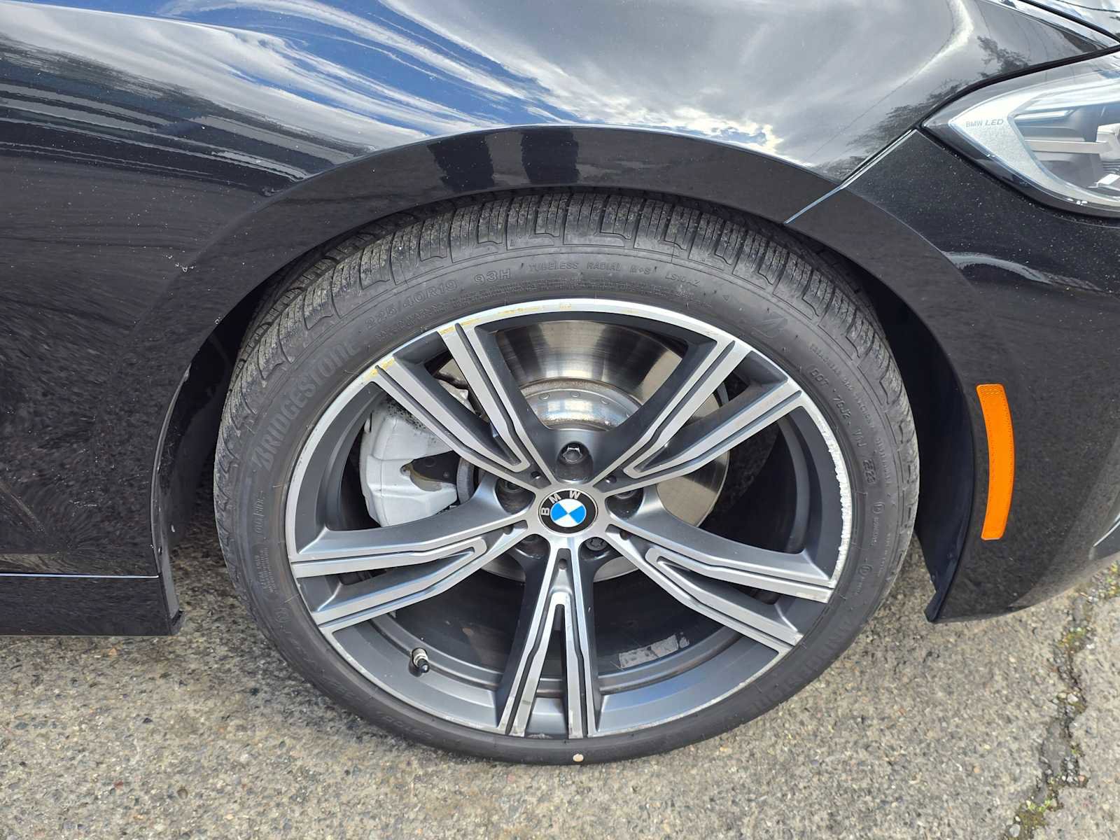 Used 2021 BMW 330i xDrive Sedan w/ M Sport Package image 9