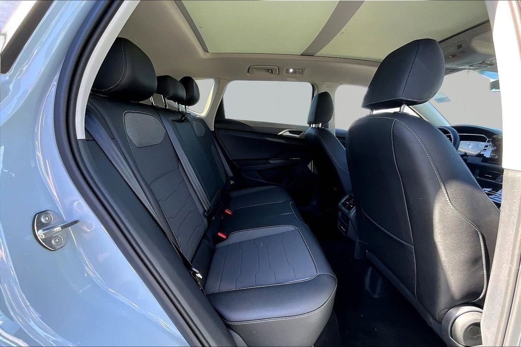 New 2026 Volkswagen Taos SE FWD image 25