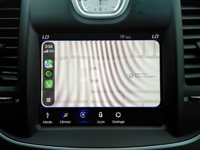 Used 2023 Chrysler 300 Touring w/ Sport Appearance Package image 39