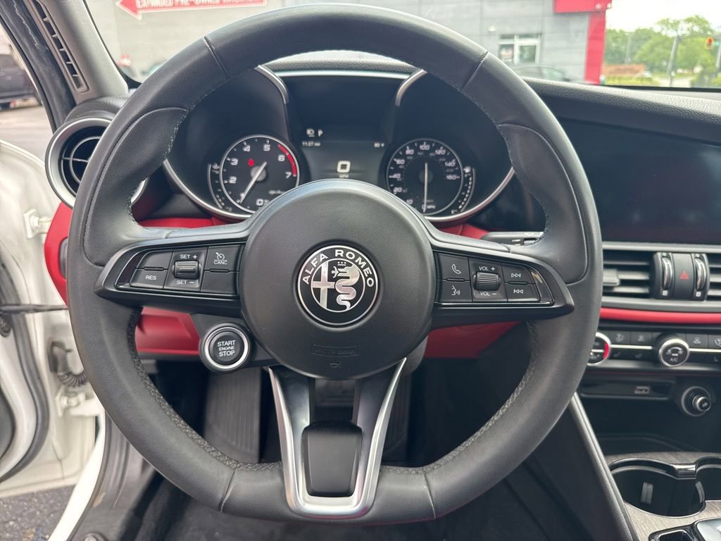 Used 2021 Alfa Romeo Giulia Ti AWD/4WD image 35