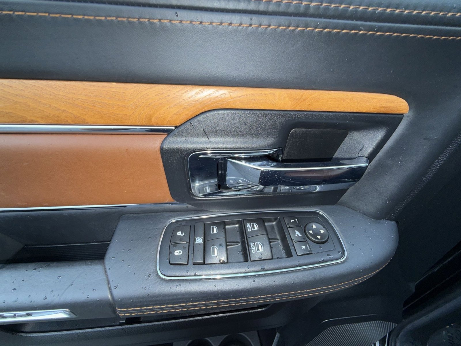 Used 2016 RAM 1500 Laramie Longhorn w/ Convenience Group image 15