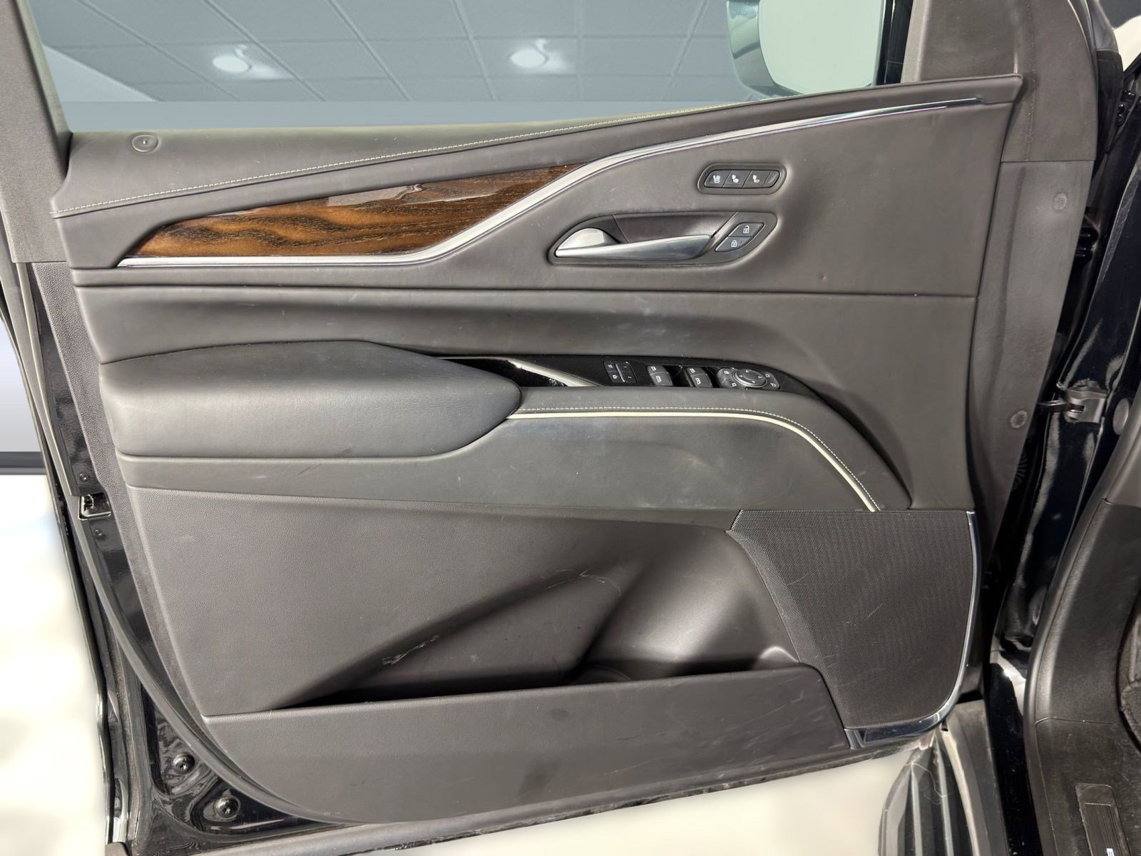 Used 2023 Cadillac Escalade ESV Sport Platinum image 23