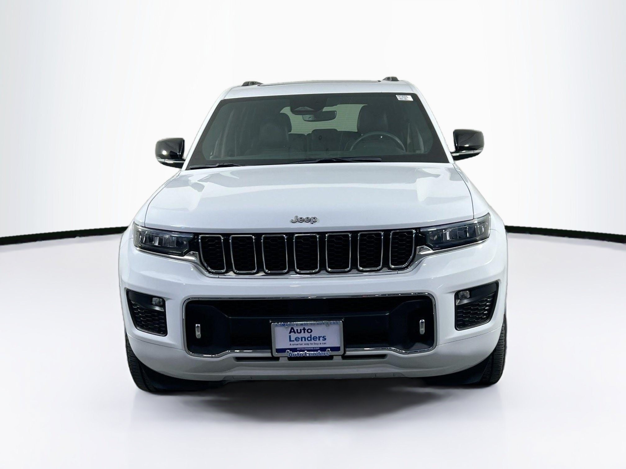 Used 2023 Jeep Grand Cherokee Overland AWD/4WD image 2