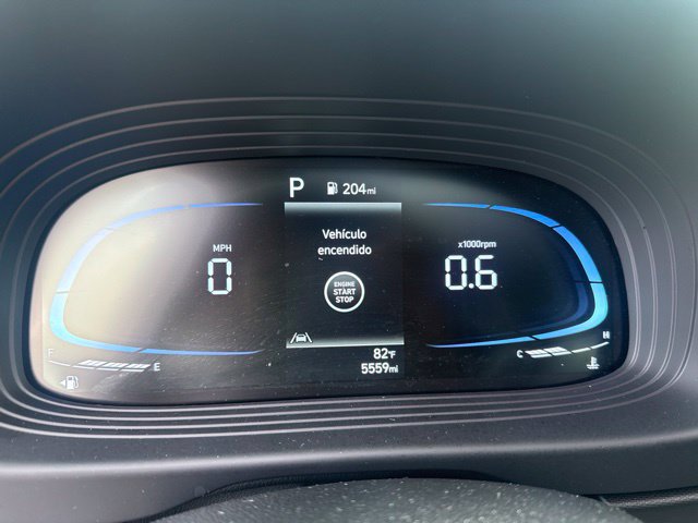Used 2025 Hyundai Venue SEL FWD image 14