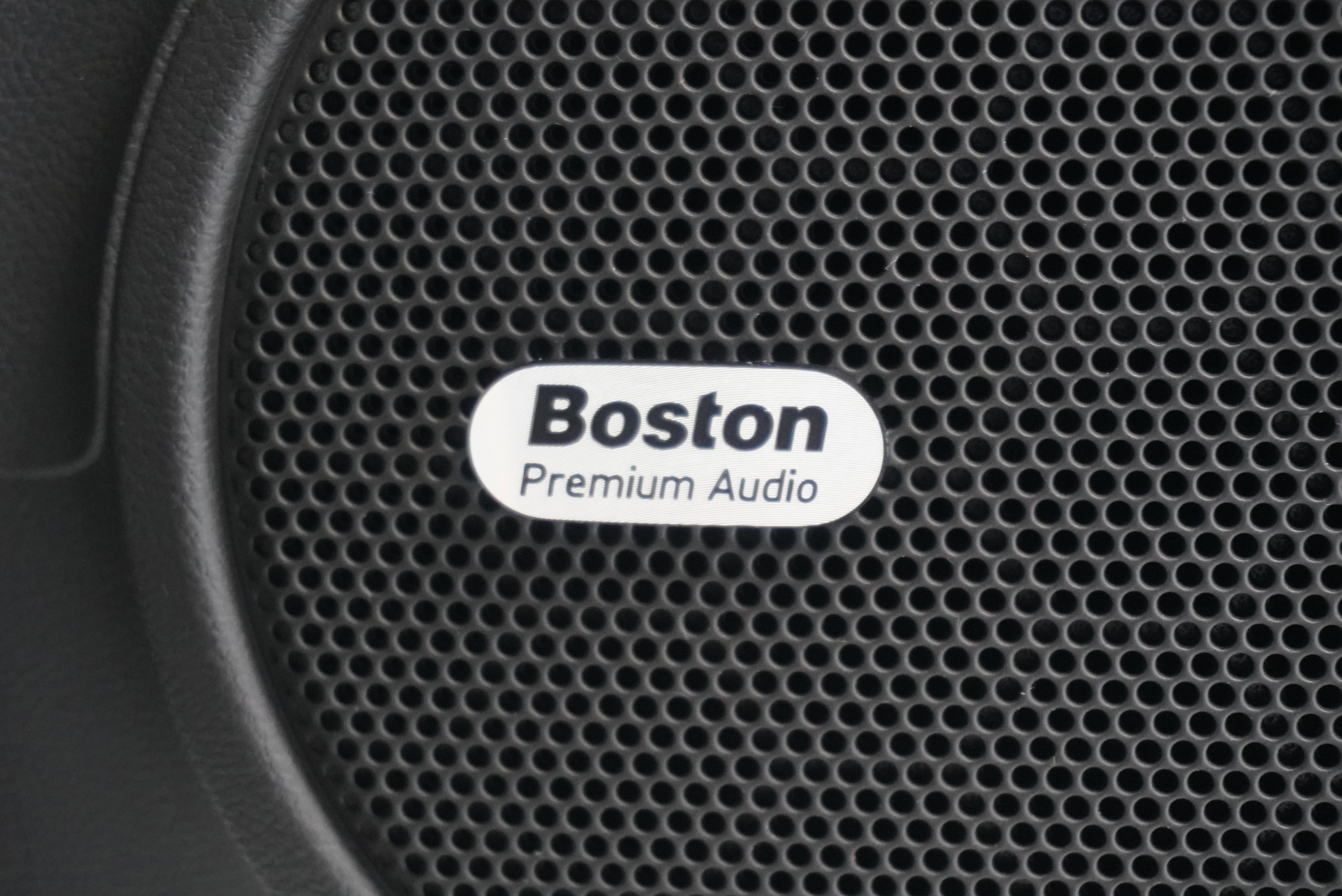 Used 2013 Chevrolet Camaro ZL1 image 17