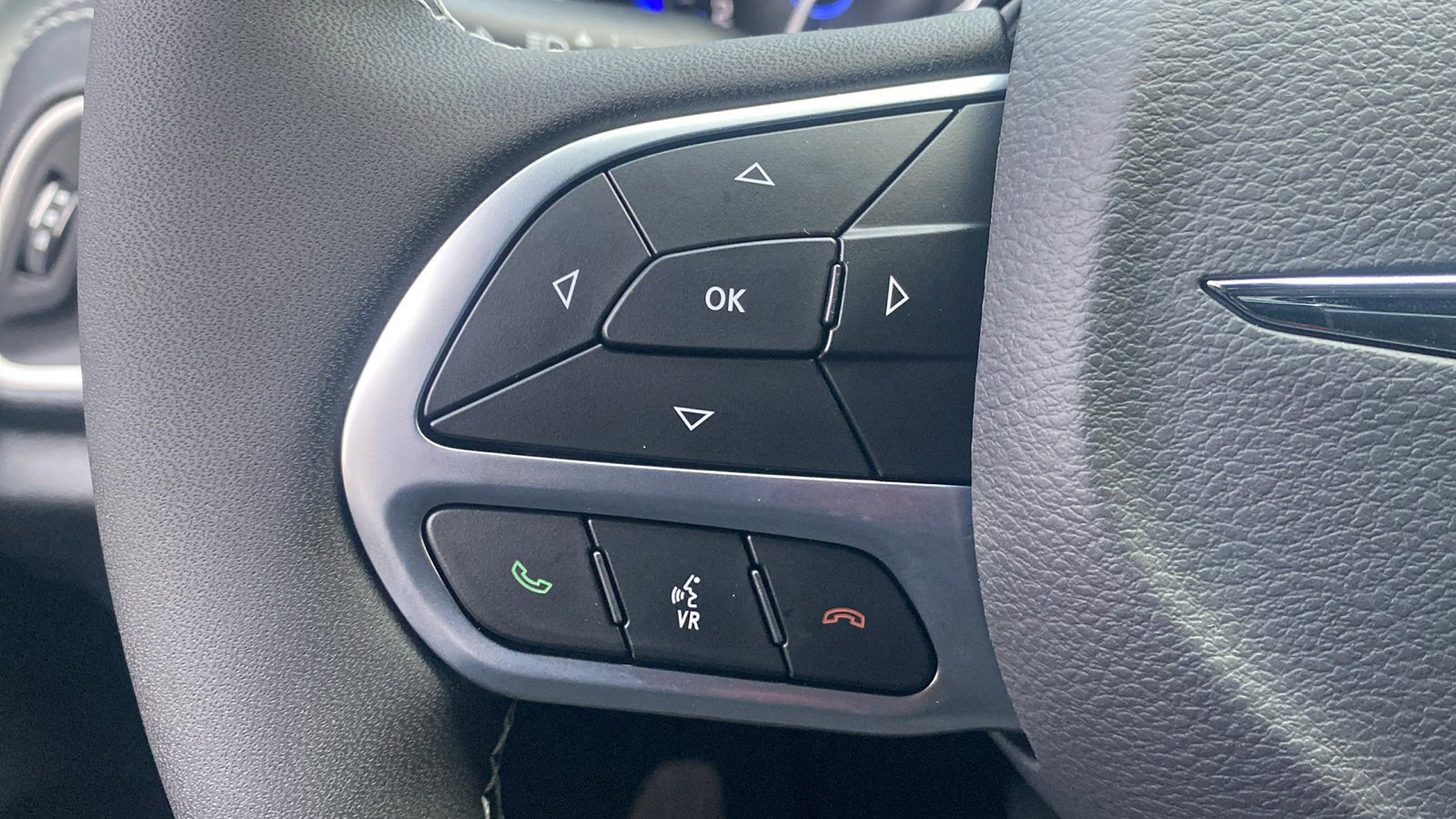 New 2026 Chrysler Pacifica Select AWD/4WD image 11