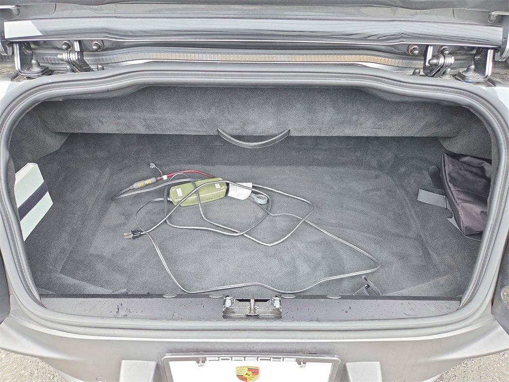 Used 2019 Aston Martin DB11 Volante image 30