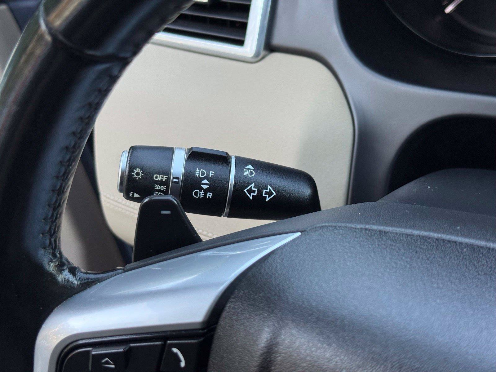 Used 2018 Land Rover Discovery Sport HSE AWD/4WD image 39
