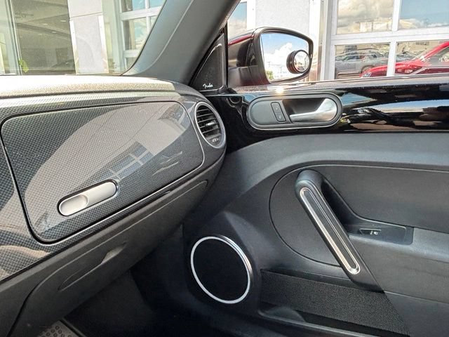 Used 2012 Volkswagen Beetle Turbo FWD image 15