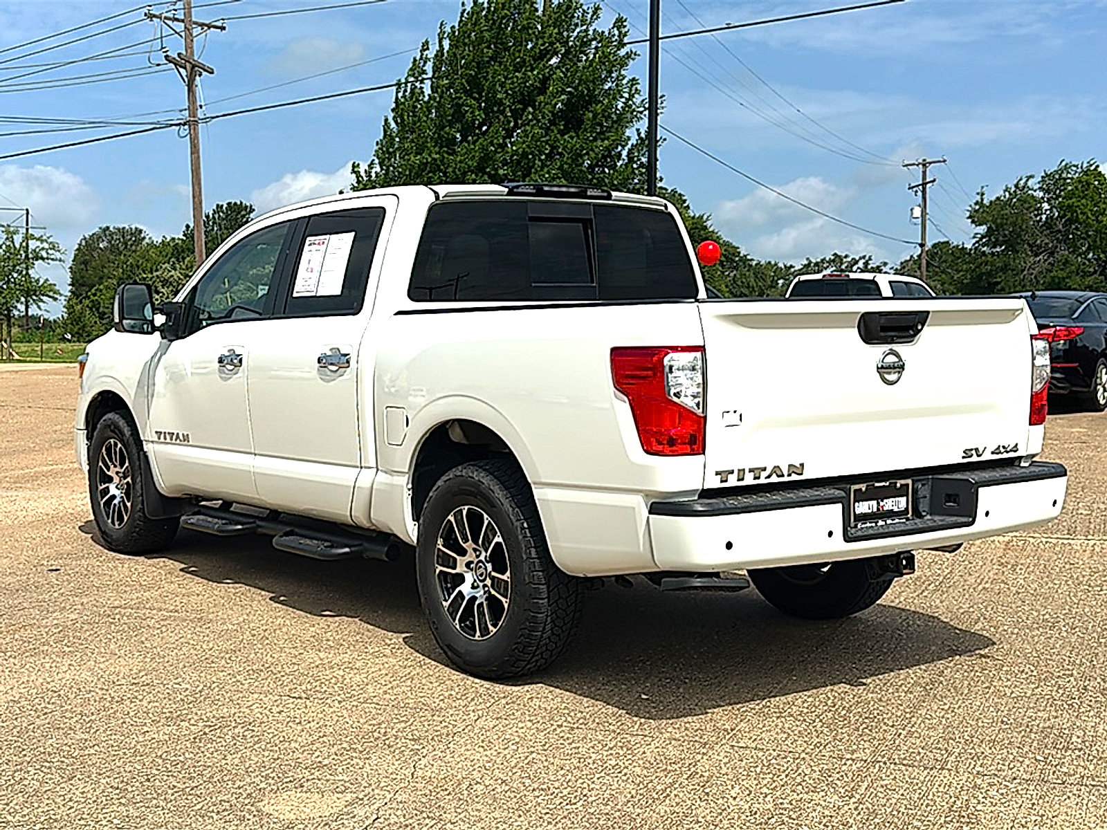 Used 2021 Nissan Titan SV w/ SV Convenience Package AWD/4WD image 6