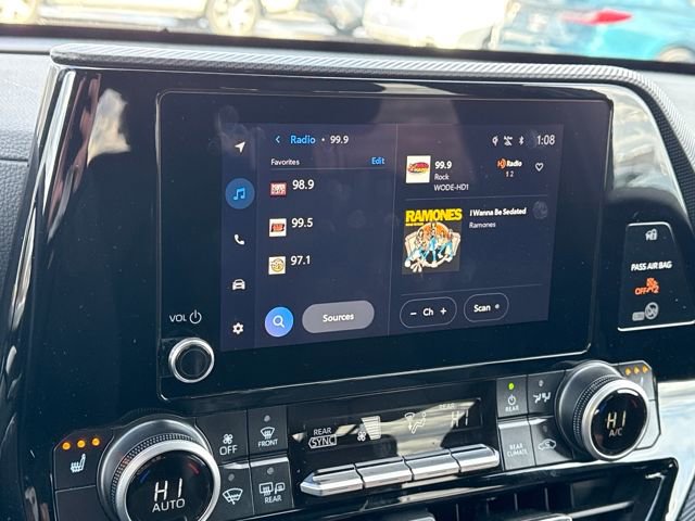 Used 2025 Toyota Highlander XSE image 17