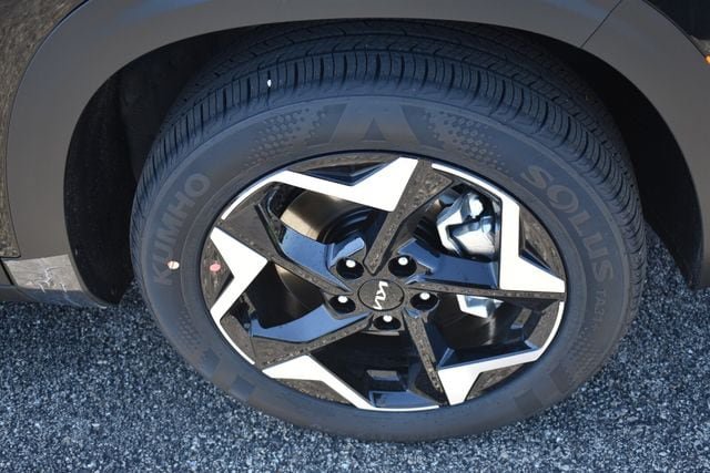 New 2026 Kia Seltos S AWD/4WD image 12