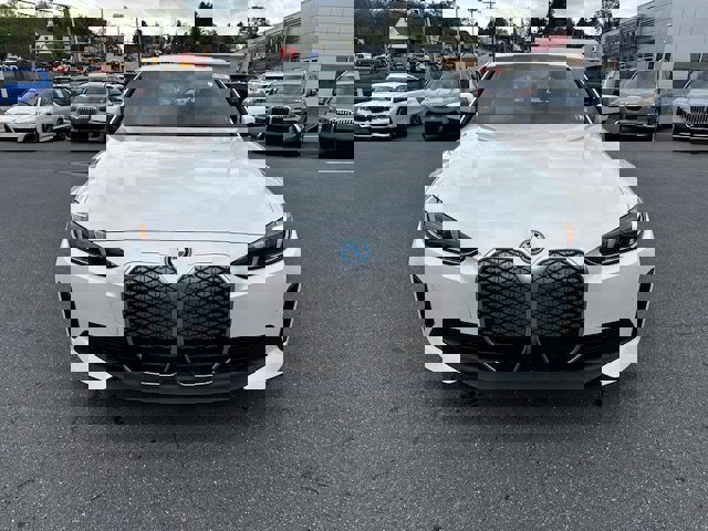 New 2025 BMW i4 xDrive40i image 2