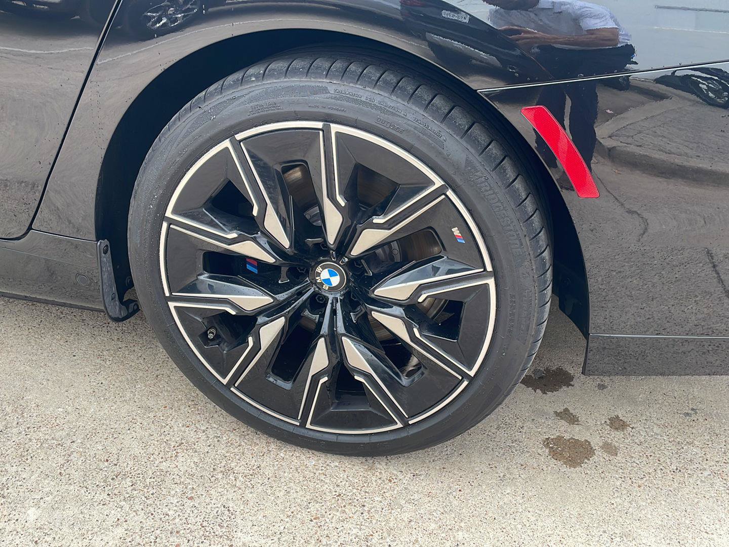 Used 2025 BMW i7 M70 AWD/4WD image 7
