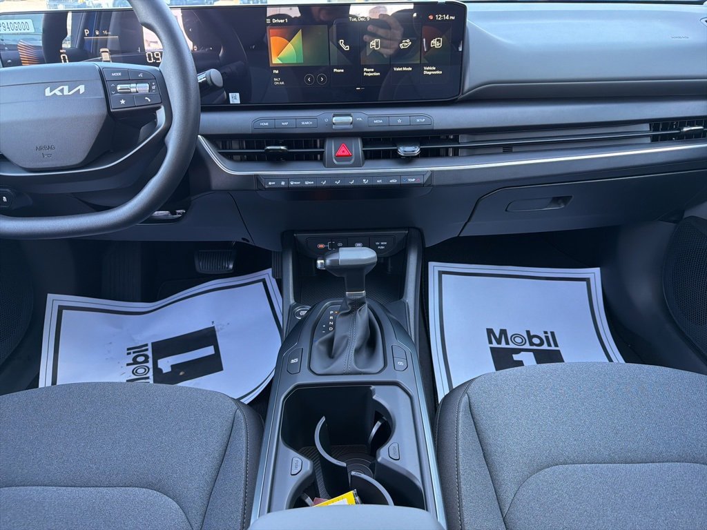 New 2025 Kia K4 LXS image 28