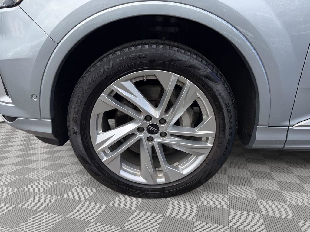 Used 2023 Audi Q7 2.0T Premium Plus w/ Convenience Package AWD/4WD image 10