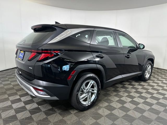 Certified 2025 Hyundai Tucson SE image 3