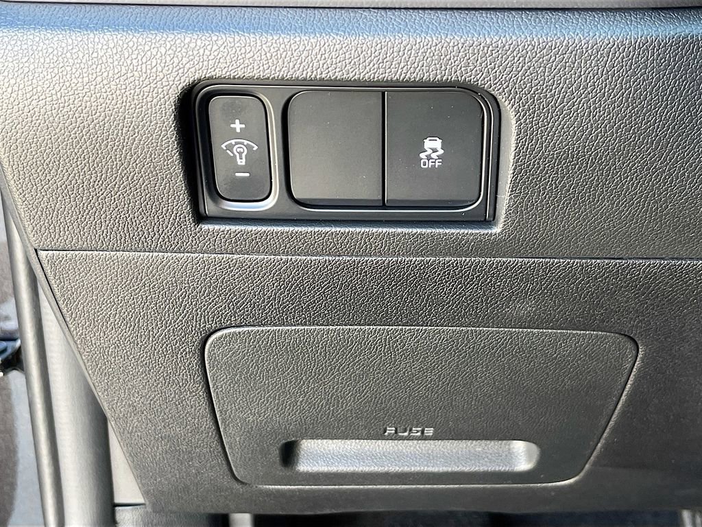 Certified 2025 Kia Sorento S AWD/4WD image 11