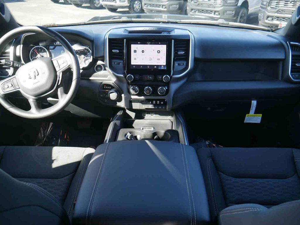New 2026 RAM 1500 Express AWD/4WD image 4