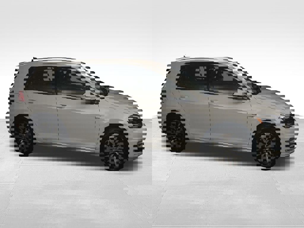 Used 2019 Volkswagen e-Golf SE image 10